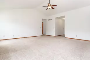 3047 Vaughndale Dr, Machesney Park, IL 61115 - Photo 5