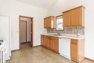 3047 Vaughndale Dr, Machesney Park, IL 61115 - Photo 13
