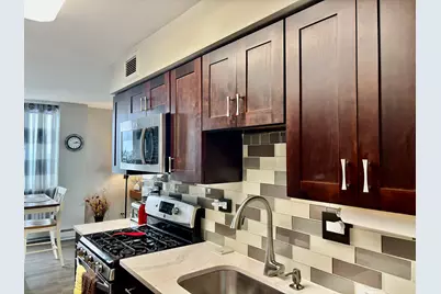 40 N Tower Road #10M, Oak Brook, IL 60523 - Photo 7