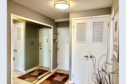40 N Tower Road #10M, Oak Brook, IL 60523 - Photo 5