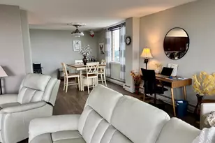40 N Tower Rd, Oak Brook, IL 60523 - Photo 13