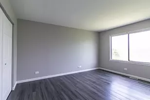 4239 Continental Dr, Waukegan, IL 60087 - Photo 9