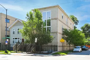 2539 W Foster Ave, Chicago, IL 60625 - Photo 1