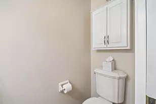 5N630 Leslie Ct, Saint Charles, IL 60175 - Photo 31