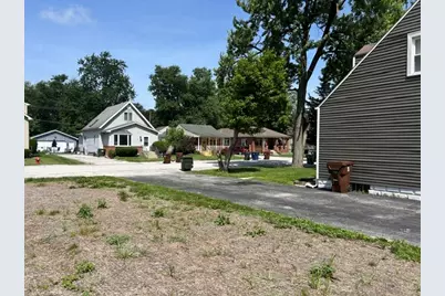 23 N Wabash Avenue, Glenwood, IL 60425 - Photo 3