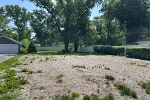 23 N Wabash Ave, Glenwood, IL 60425 - Photo 1