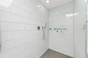 107 W Delaware Pl, Chicago, IL 60610 - Photo 27