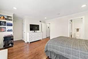 107 W Delaware Pl, Chicago, IL 60610 - Photo 31