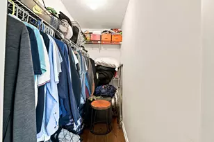 107 W Delaware Pl, Chicago, IL 60610 - Photo 33