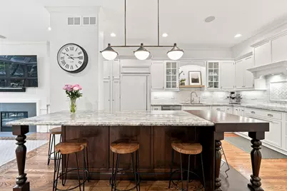 107 W Delaware Place #F, Chicago, IL 60610 - Photo 5
