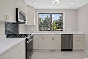 112 S Iowa Ave, Addison, IL 60101 - Photo 7