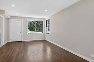 112 S Iowa Ave, Addison, IL 60101 - Photo 3