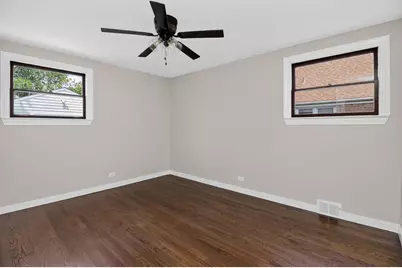 112 S Iowa Avenue, Addison, IL 60101 - Photo 11