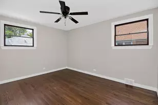 112 S Iowa Ave, Addison, IL 60101 - Photo 11