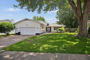 26 Skyview Dr, Springfield, IL 62702 - Photo 3