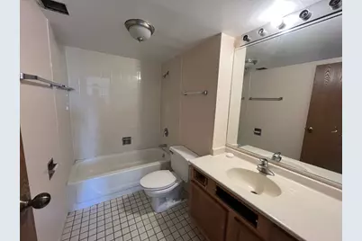 606 E Woodland Park Avenue #306, Chicago, IL 60616 - Photo 7
