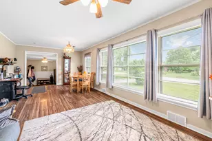 6918 Parkside Ave, Countryside, IL 60525 - Photo 5