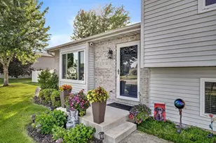 1540 Carol Anne Dr, Morris, IL 60450 - Photo 3