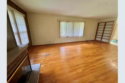 303 Gayle Avenue, Dekalb, IL 60115 - Photo 3