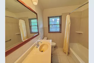 303 Gayle Avenue, Dekalb, IL 60115 - Photo 7