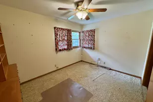 303 Gayle Ave, Dekalb, IL 60115 - Photo 9