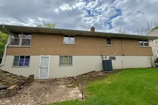 303 Gayle Ave, Dekalb, IL 60115 - Photo 13