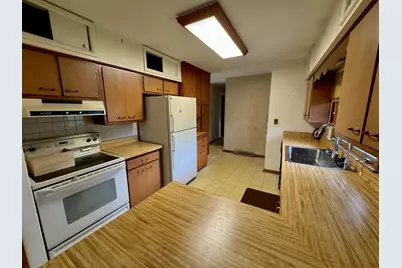 303 Gayle Avenue, Dekalb, IL 60115 - Photo 5