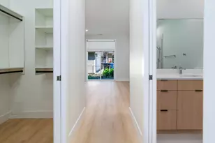 3947 W Dakin St, Chicago, IL 60618 - Photo 7