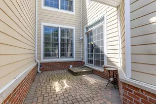 4383 Canterbury Ct, Saint Charles, IL 60174 - Photo 19