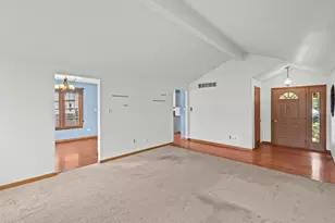 509 Mooney Dr, Joliet, IL 60435 - Photo 5
