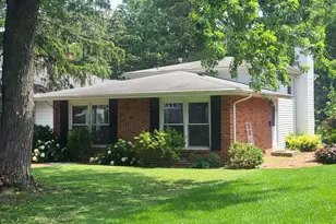 5239 Cumnor Rd, Downers Grove, IL 60515 - Photo 1