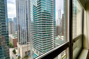 400 E Ohio St, Chicago, IL 60611 - Photo 3