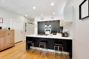 879 N Marshfield Ave, Chicago, IL 60622 - Photo 5
