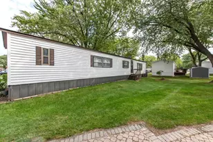 3285 Meadow Dr, Park City, IL 60085 - Photo 21