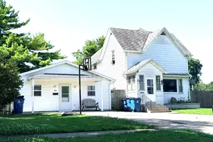 411 W Washington St, Hoopeston, IL 60942 - Photo 1