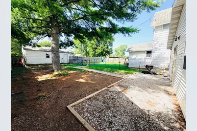 411 W Washington Street, Hoopeston, IL 60942 - Photo 3