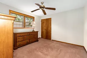 10245 S 52nd Ave, Oak Lawn, IL 60453 - Photo 7