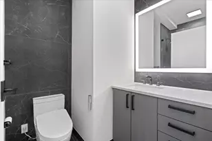 501 N Clinton St, Chicago, IL 60654 - Photo 21