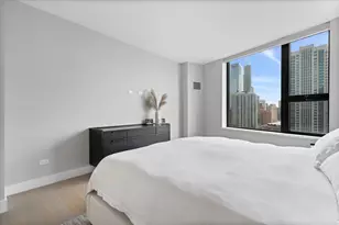 501 N Clinton St, Chicago, IL 60654 - Photo 15