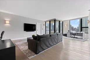 501 N Clinton St, Chicago, IL 60654 - Photo 9