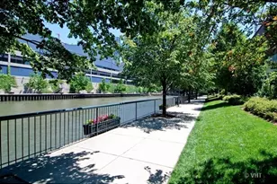 501 N Clinton St, Chicago, IL 60654 - Photo 31