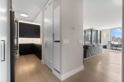 501 N Clinton Street #2004, Chicago, IL 60654 - Photo 3
