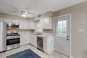 717 Union Ave, Romeoville, IL 60446 - Photo 7
