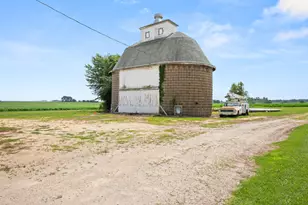 14286 Il State 72 Rte, Genoa, IL 60135 - Photo 33
