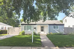 2055 Magnolia Rd, Homewood, IL 60430 - Photo 1