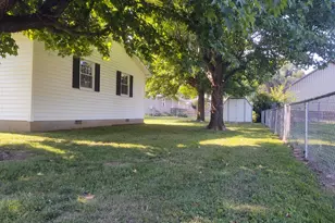 315 Circle Dr, Vienna, IL 62995 - Photo 3