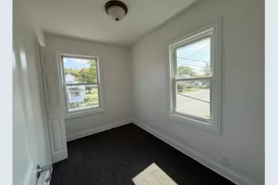 102 N Ohio Street, Aurora, IL 60505 - Photo 9