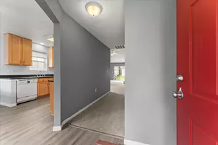 703 Bardeen Ln, Champaign, IL 61822 - Photo 3