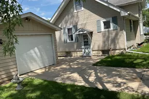 2002 Ridge Ave, Rockford, IL 61103 - Photo 35
