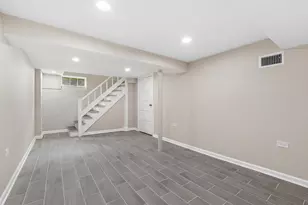 10407 S Eberhart Ave, Chicago, IL 60628 - Photo 11